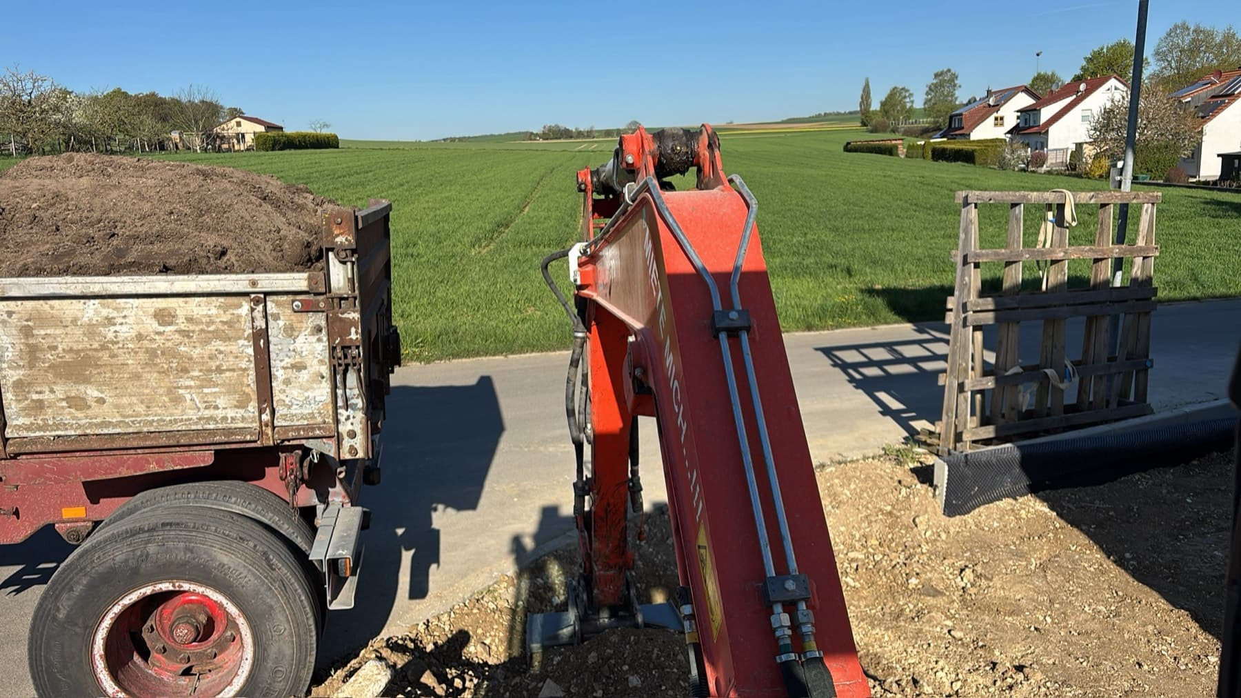 Bagger am Baum