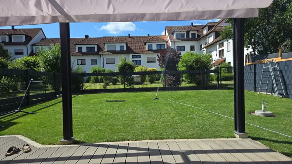 Rollrasen kaufen in Gundelfingen – Premium Sport- & Trockenrasen
